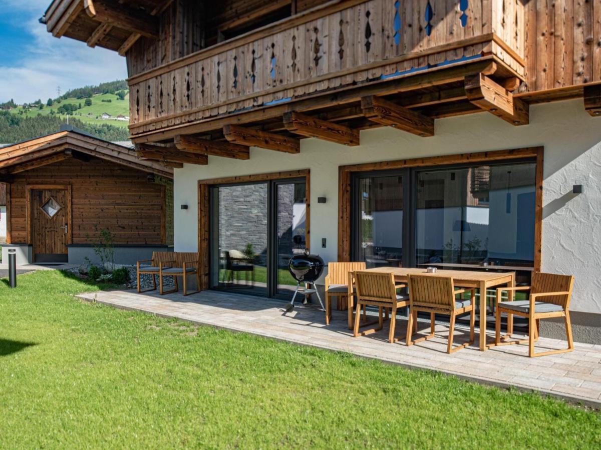 Apartment In Wald Im Pinzgau With A Carport Luaran gambar